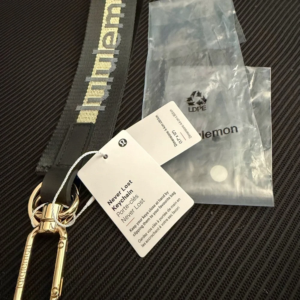 Lululemon Never Lost Keychain - Black & Gold| NWT